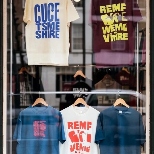 Personalised T-Shirts in London: Fast & Affordable